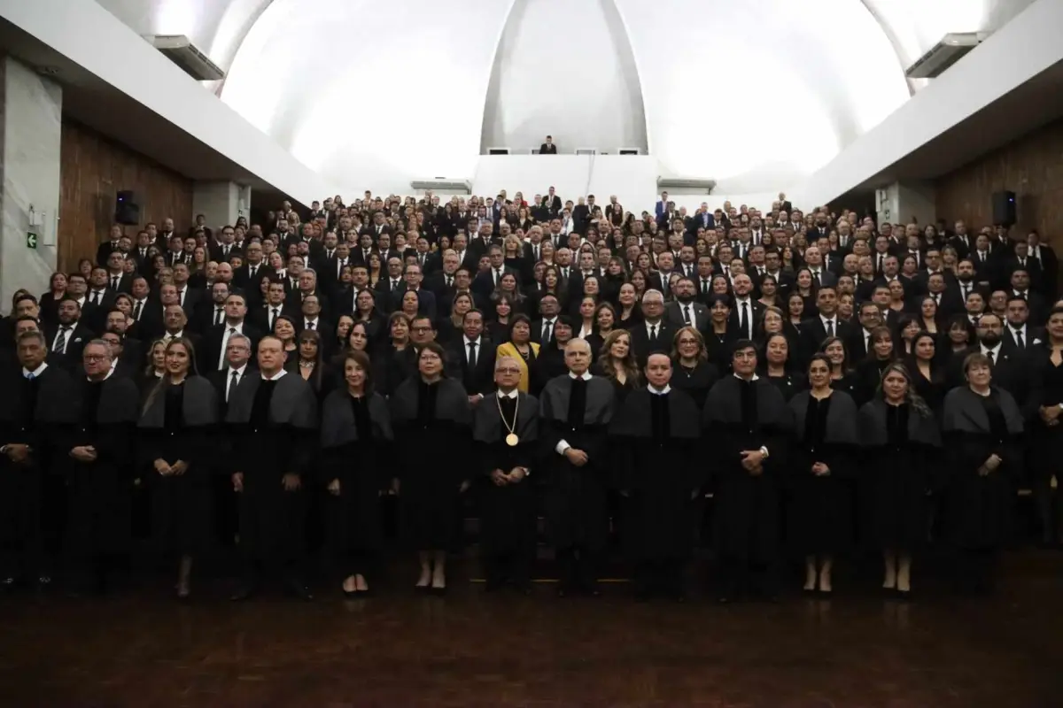 Los togados fueron juramentados en la sala de vistas de la CSJ. Foto. Alex Meoño.