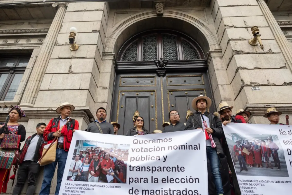 manifestacion-pueblos-indigenas-congreso-emisoras-unidas1.jpg, 