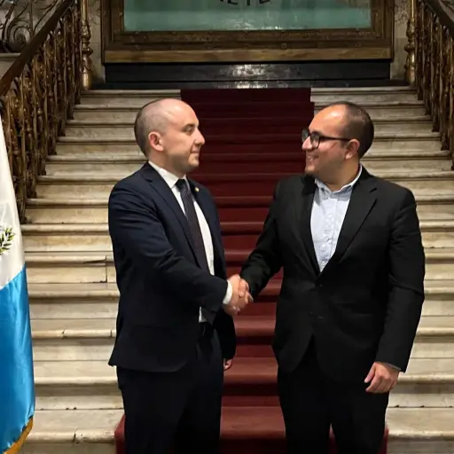 El gobernador Aldo Herrera, primero de izquierda a derecha, presentó su renuncia este sábado. Foto: Gobernador Aldo Herrera.