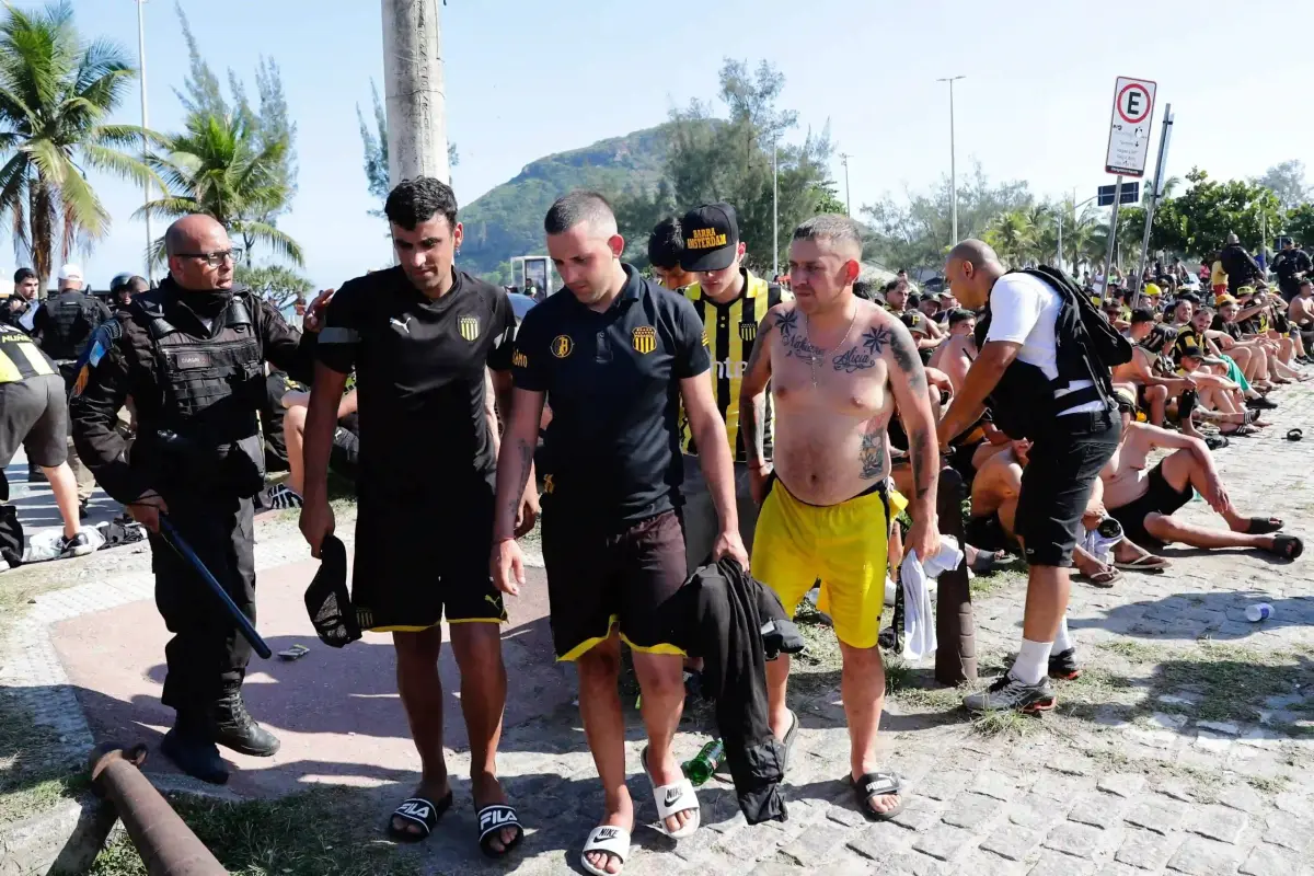 hinchas-de-penarol-detenidos-en-brasil-octubre-2024-scaled-1.webp, 