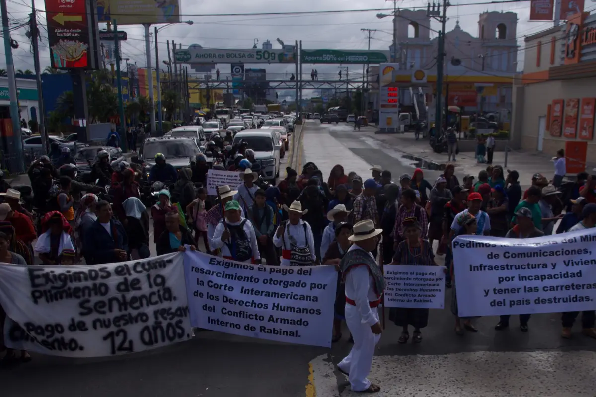 manifestacion-bloqueo-calle-marti-emisoras-unidas2-scaled-1.jpg, 