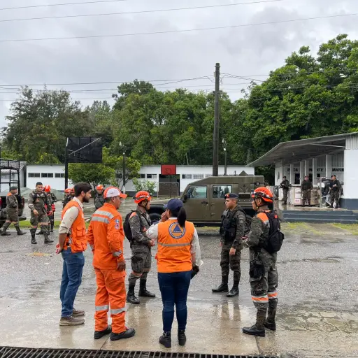 Equipos de respuesta inmediata ya se ubican en los tres departamentos donde se esperan más consecuencias por Sara. Foto. Conred.