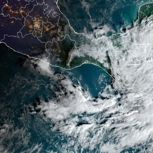 Todo el territorio nacional permanece nublado por influencia de la tormenta tropical Sara. 