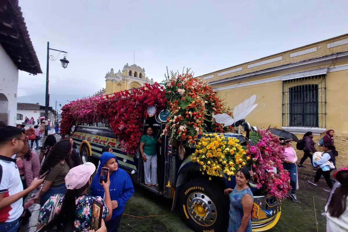 El Festival de las Flores 2024 arrancó el pasado sábado y finalizará este domingo 17 de noviembre de 2024. Foto: Álex Meoño. 