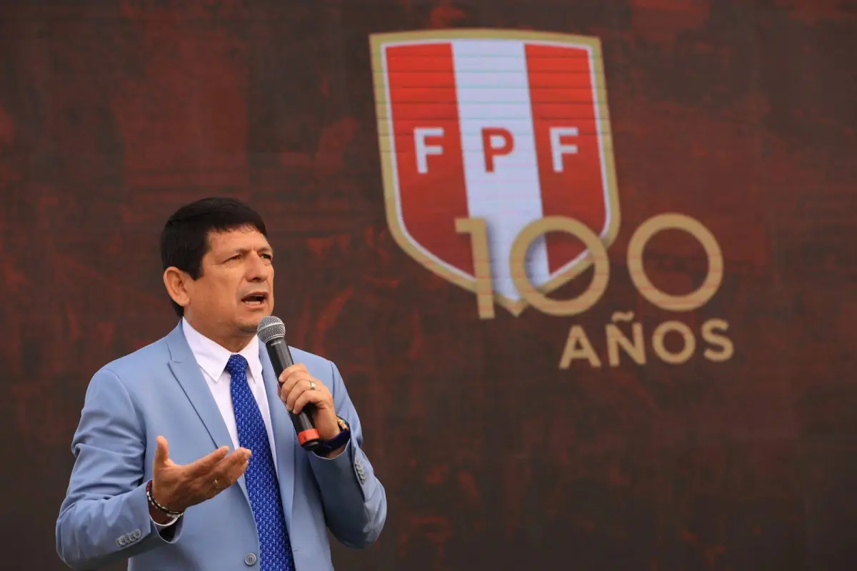 agustin-lozano-presidente-de-federacion-peruana-de-futbol-capturado-noviembre-2024.webp, 