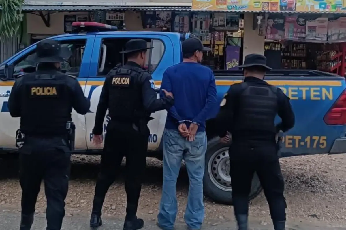 Los detenidos fueron llevados a diferentes juzgados de turno en las cabeceras departamentales. Foto: PNC.