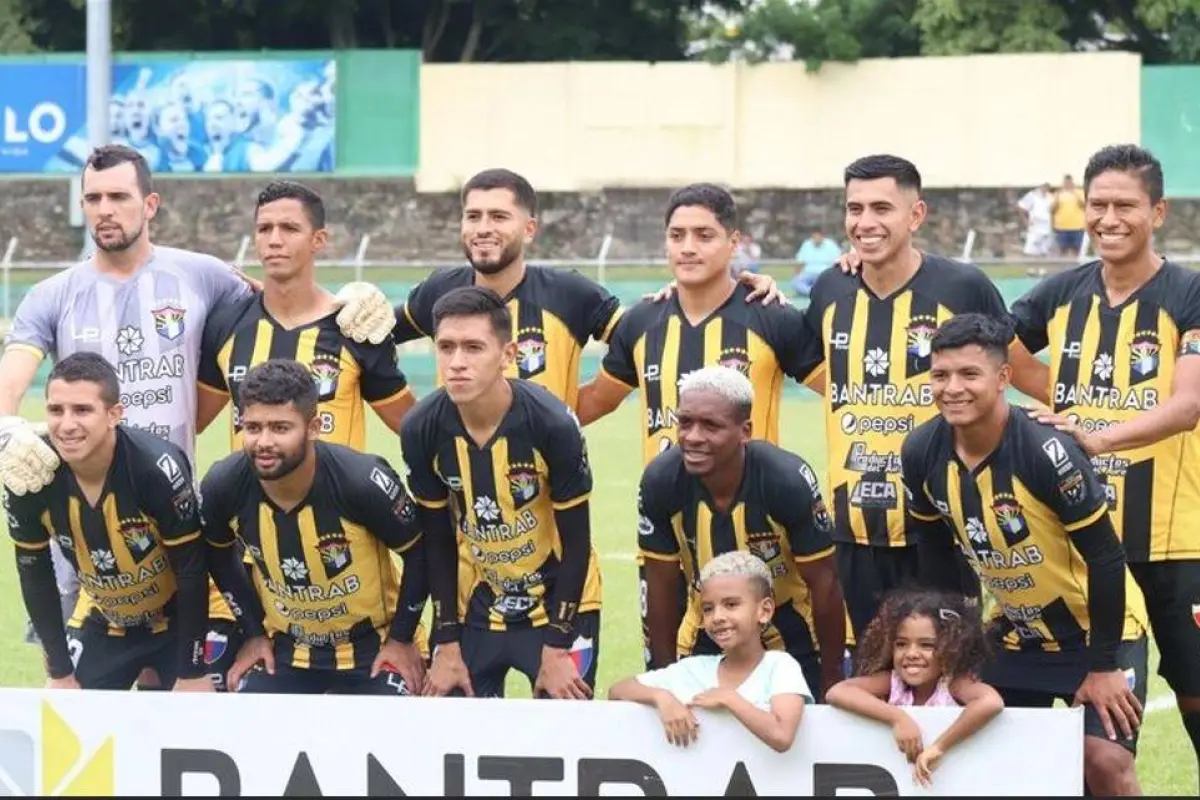 Foto: Aurora F. C. Oficial 