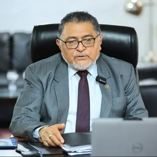 El titular del MAGA Maynor Estrada aseguró que la desinformación es peligrosa al desmentir rumores de su renuncia. Foto: Redes sociales.