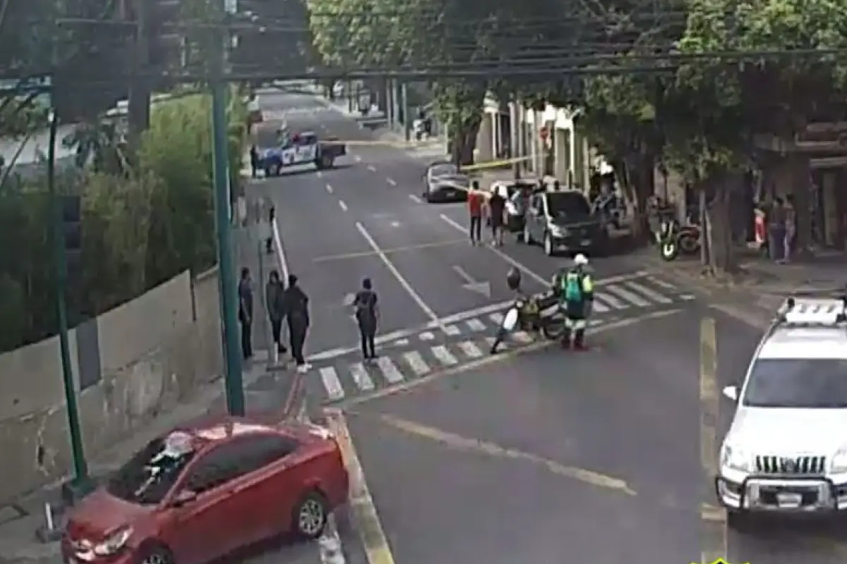 Las fuerzas de seguridad ordenaron cerrar el tramo afectado para resguardar el escenario del tiroteo. Foto: Amílcar Montejo.