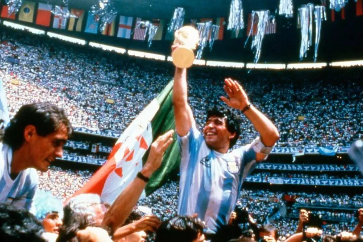 diego-maradona-que-estas-en-el-cielo-diciembre-2024.webp, 