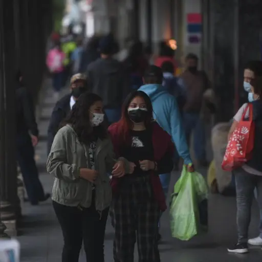 Las autoridades pidieron abrigarse adecuadamente para evitar complicaciones de salud por el frío. ,Archivo.