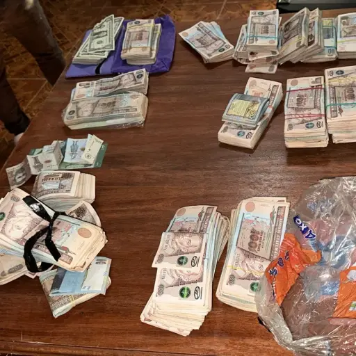 Algunos de los indicios decomisados en el operativo 