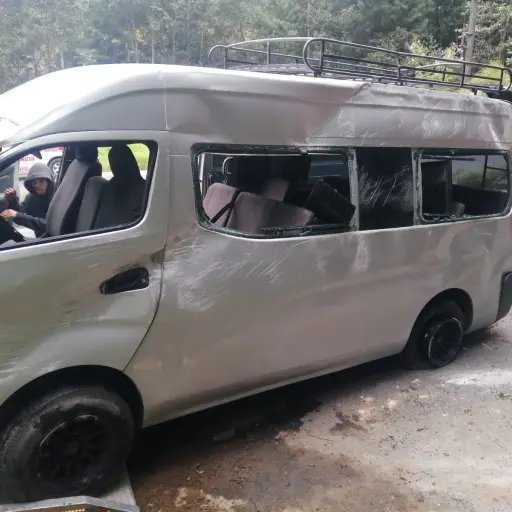 Accidente de microbús en el cantón Agua Escondida, Chichicastenango, km 103 ruta Interamericana ,