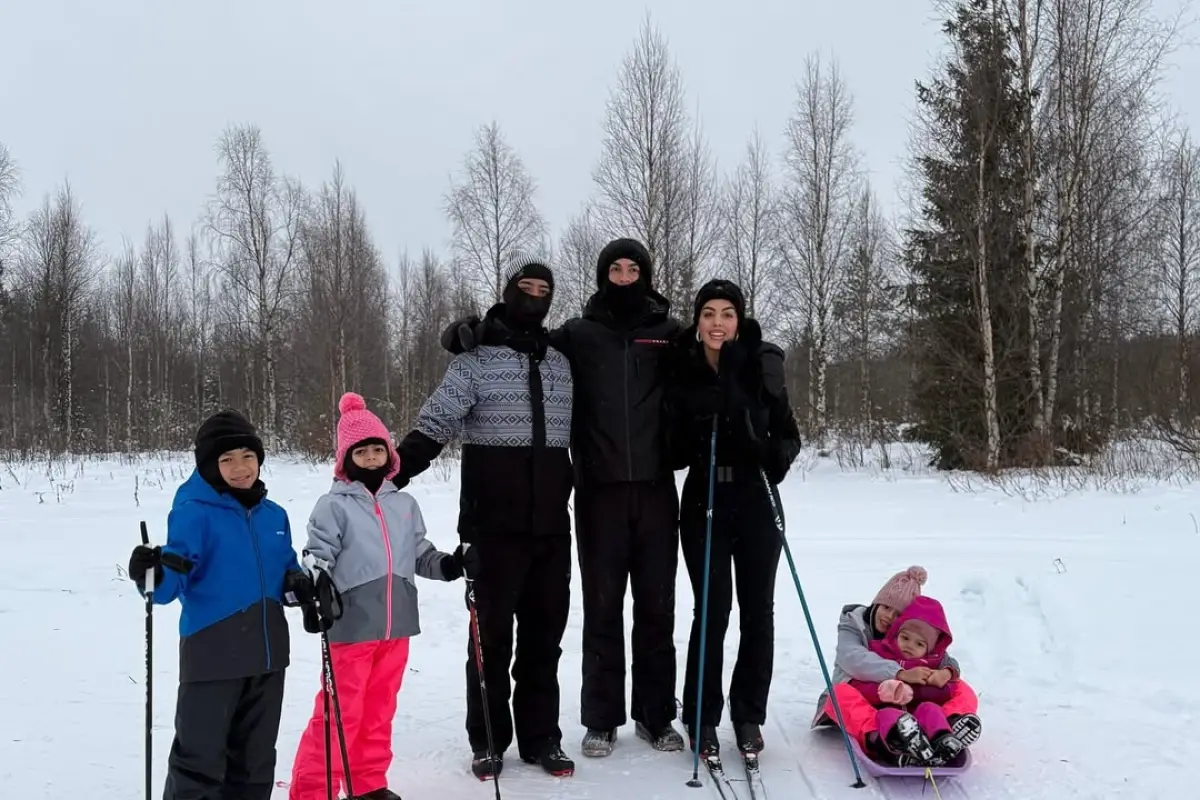 Vacaciones de Cristiano Ronaldo y su familia en Laponia finlandesa - Instagram @georginagio