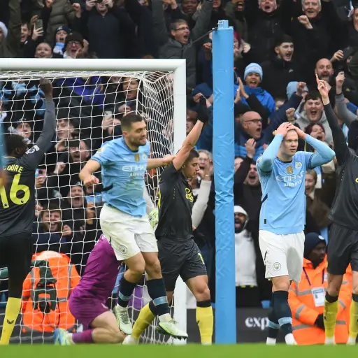 El Manchester City  ante el Everton en el Boxing Day de la Premier League; Haaland tuvo el triunfo en sus pies, pero falló desde el punto penal. Solo han ganado uno de sus últimos trece partidos - EFE