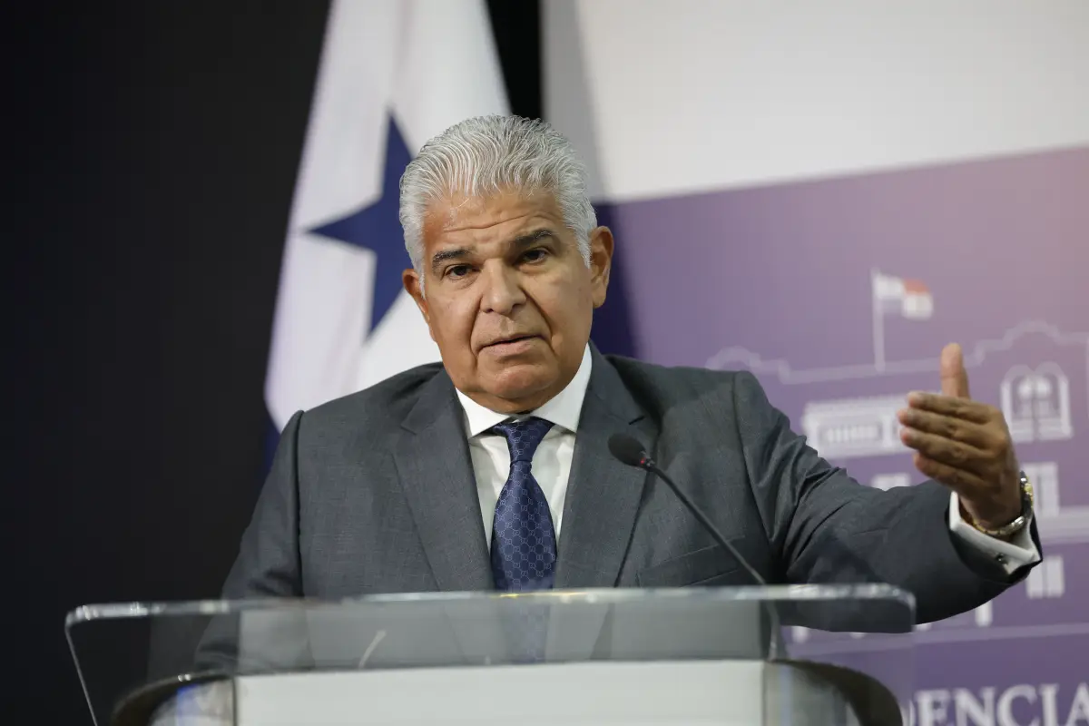 El presidente de Panamá, José Raúl Mulino, habla durante una conferencia de prensa este jueves en Ciudad de Panamá., Foto EFE