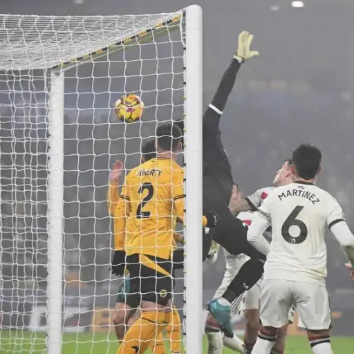 Manchester United recibió dos goles olímpicos la misma semana - Wolverhampton Wanderers