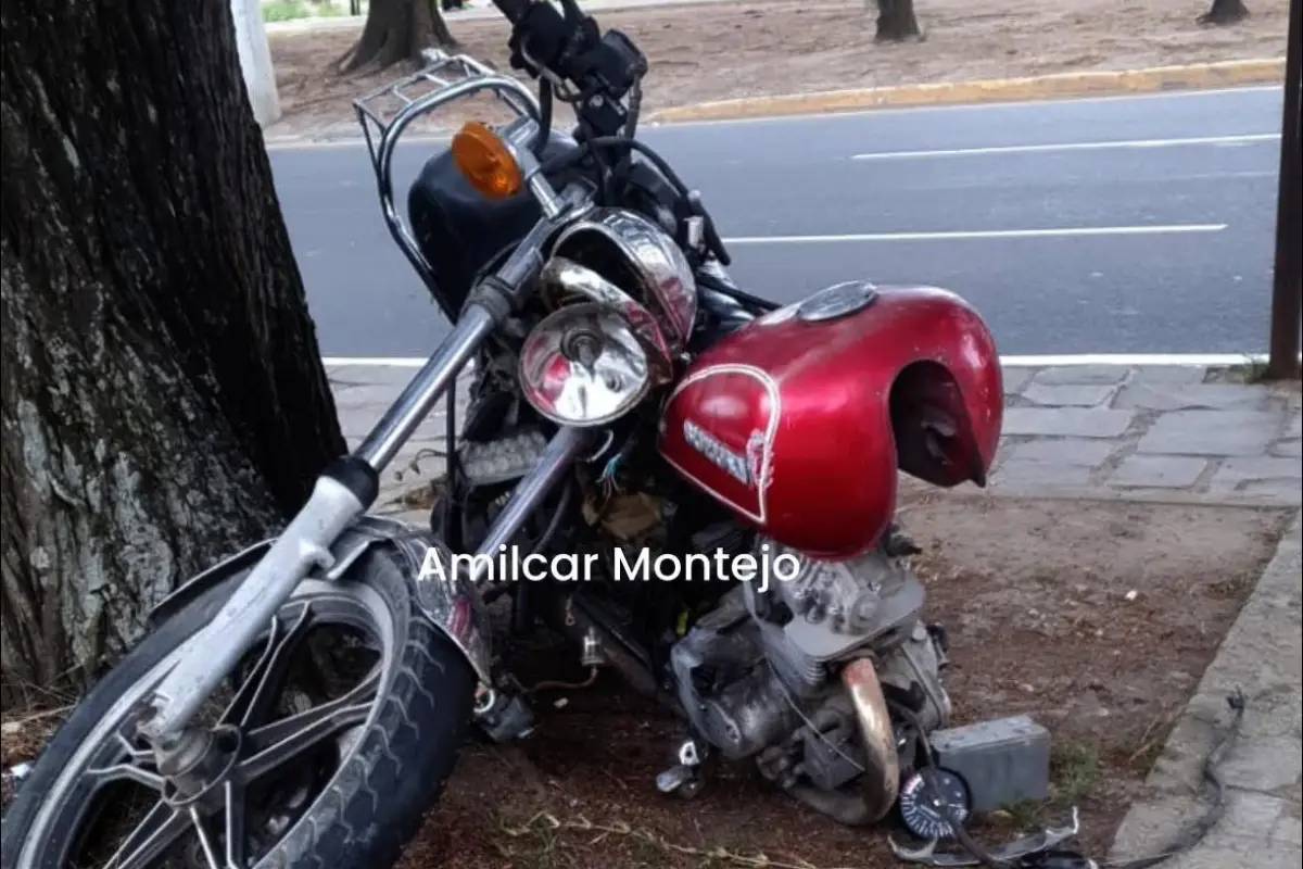 Motorista en estado grave tras accidente en zona 15