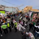 Guatemaltecos abarrotan las calles de la Ciudad por compras navideñas