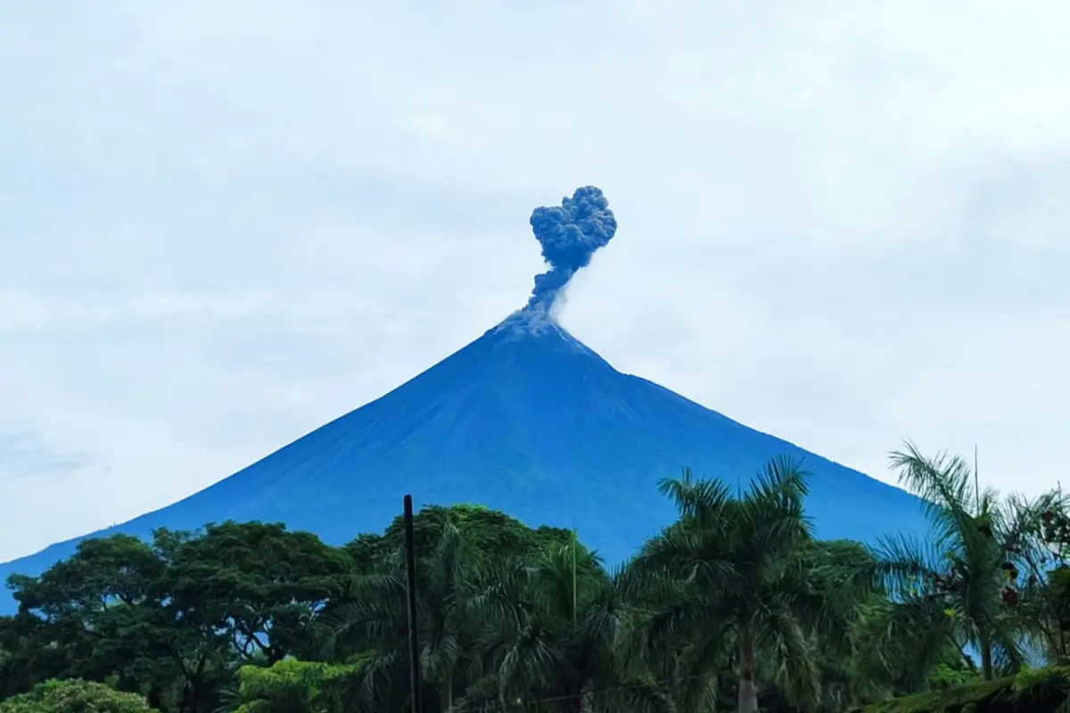 Imagen del volcán de Fuego, referencial de archivo., Archivo.