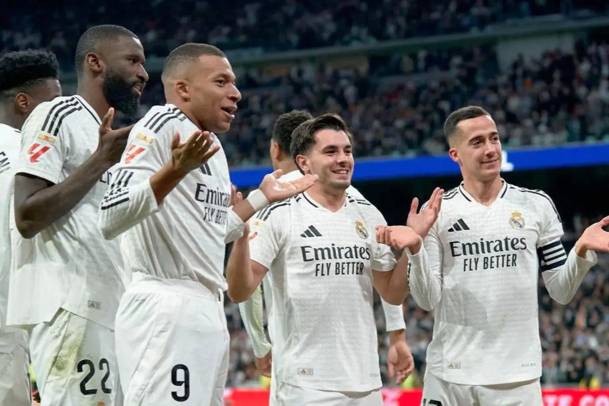 Celebración de Brahim Díaz y compañía ante el Sevilla en el estadio Santiago Bernabéu, Fabrizio Romano