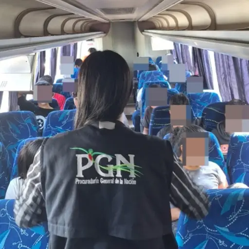 México expulsa a 27 menores migrantes guatemaltecos