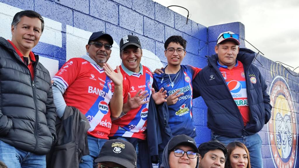 Aficionados de Xelajú MC en la final de vuelta del Torneo Apertura 2024 | Willber Colloy