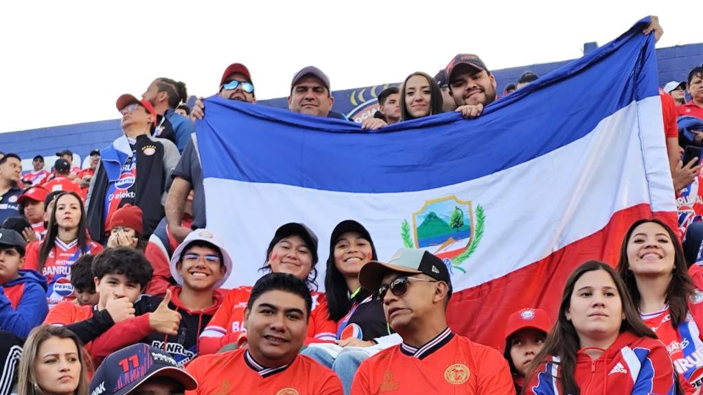 Aficionados de Xelajú MC en la final de vuelta del Torneo Apertura 2024 | Willber Colloy