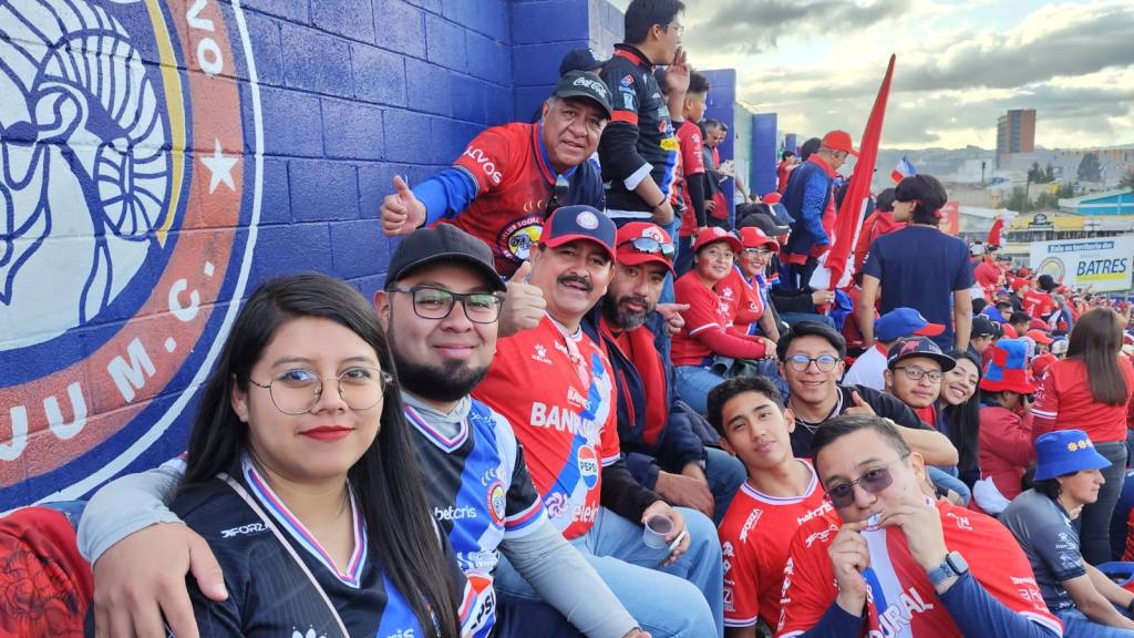 Aficionados de Xelajú MC en la final de vuelta del Torneo Apertura 2024 | Willber Colloy