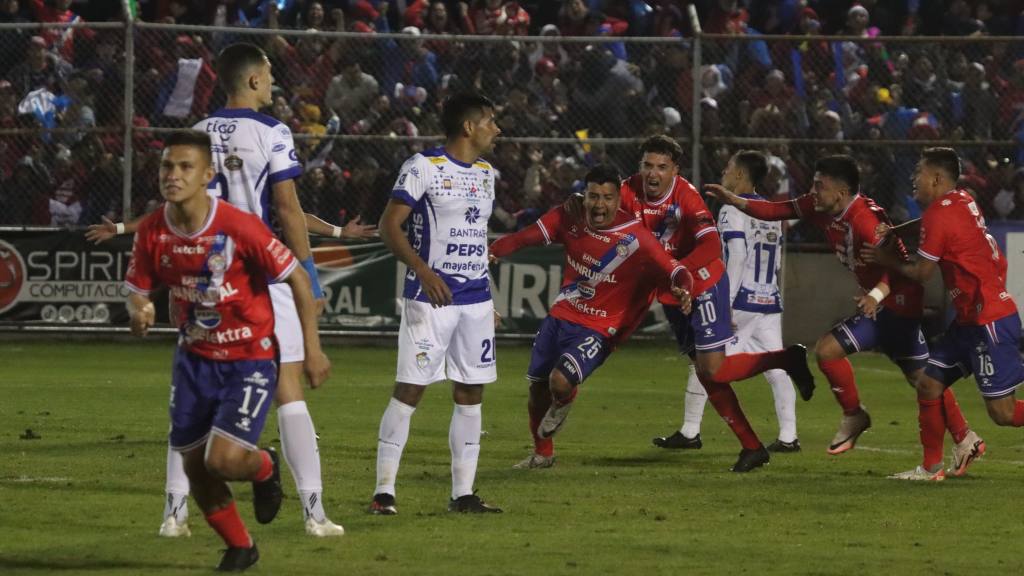 Celebración de Xelajú MC ante Cobán en la final de vuelta del Apertura 2024 | Alex Meoño