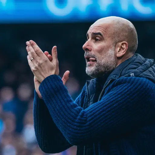 El entrenador del Manchester City, Pep Guardiola, ha dejado claro que no tiene intención de abandonar el club inglés, a pesar de la preocupante crisis que atraviesa el equipo - Manchester City