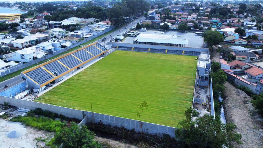 Inauguran el Estadio Municipal 'Rei' Pelé en la ciudad de Araruama, ubicada en la Región de los Lagos de Río de Janeiro | Prefeitura de Araruama 