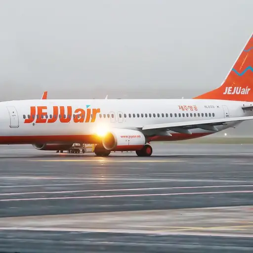 Un vuelo de Jeju Air que despegó en Corea del Sur se vio obligado a regresar al aeropuerto de salida, el Aeropuerto Internacional de Gimpo. ,Foto EFE