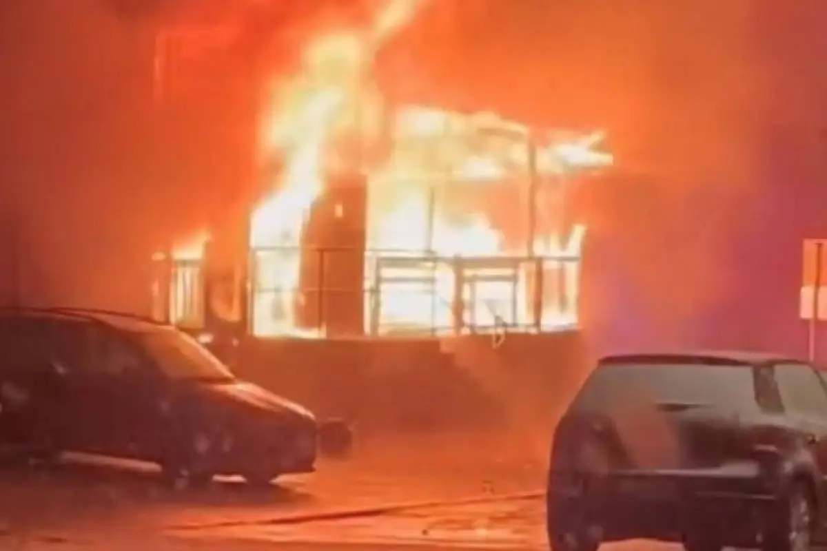 Seis personas perdieron la vida tras una explosión en un restaurante de República Checa. , Captura de pantalla video X.