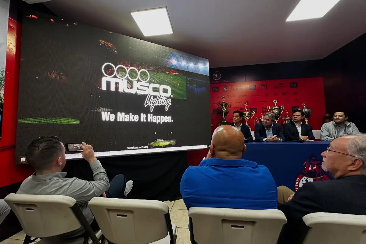 Municipal anunció la iluminación en el estadio El Trébol 