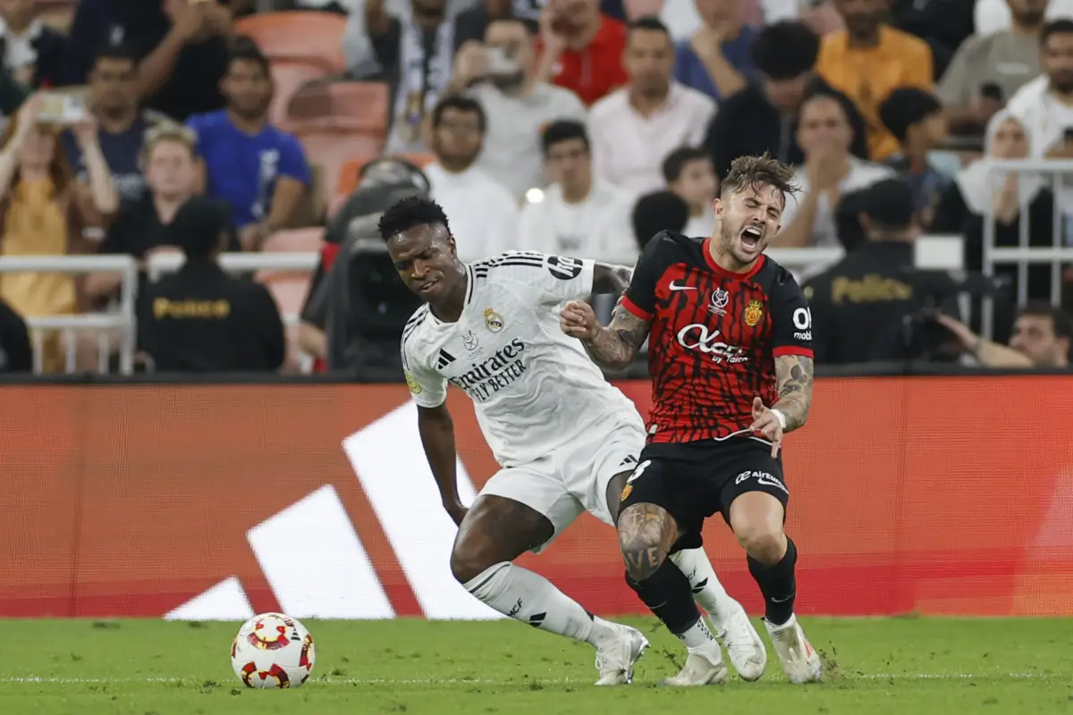 Vinícius y Maffeo durante la semifinal de la Supercopa de España 