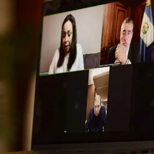 El presidente guatemalteco se reunió con opositores venezolanos.  ,Foto X