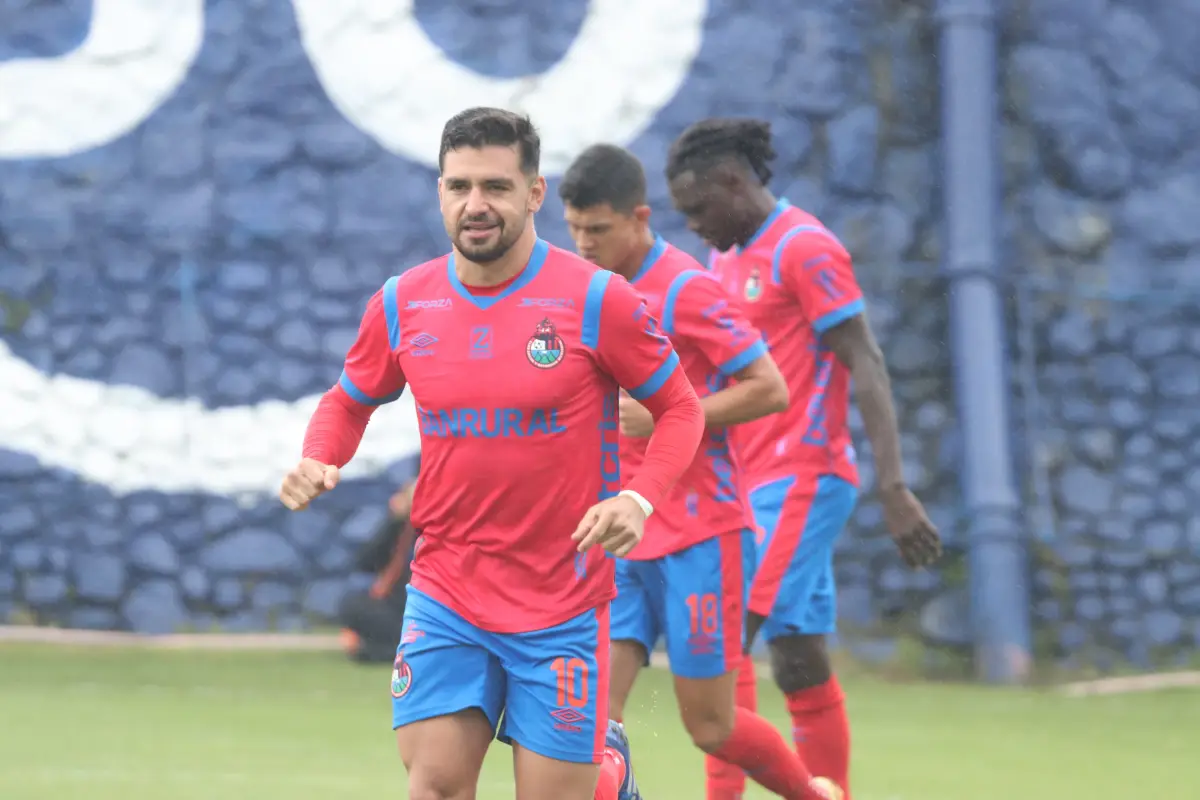 Matías Rotondi celebra un gol ante Xinabajul-Huehue - Alex Meoño