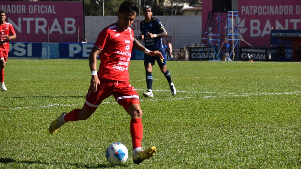 Partido entre Cobán y Malacateco | Carlos Cu Col