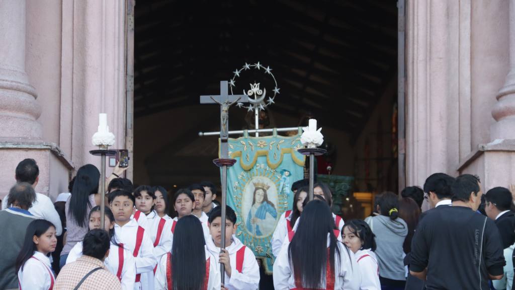 La Procesión de la Virgen de los Reyes culmina a las 0:00 horas del martes 7 de enero de 2024. | Álex Meoño.