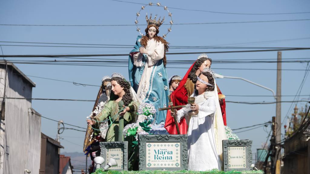 La Procesión de la Virgen de los Reyes culmina a las 0:00 horas del martes 7 de enero de 2024. | Álex Meoño.