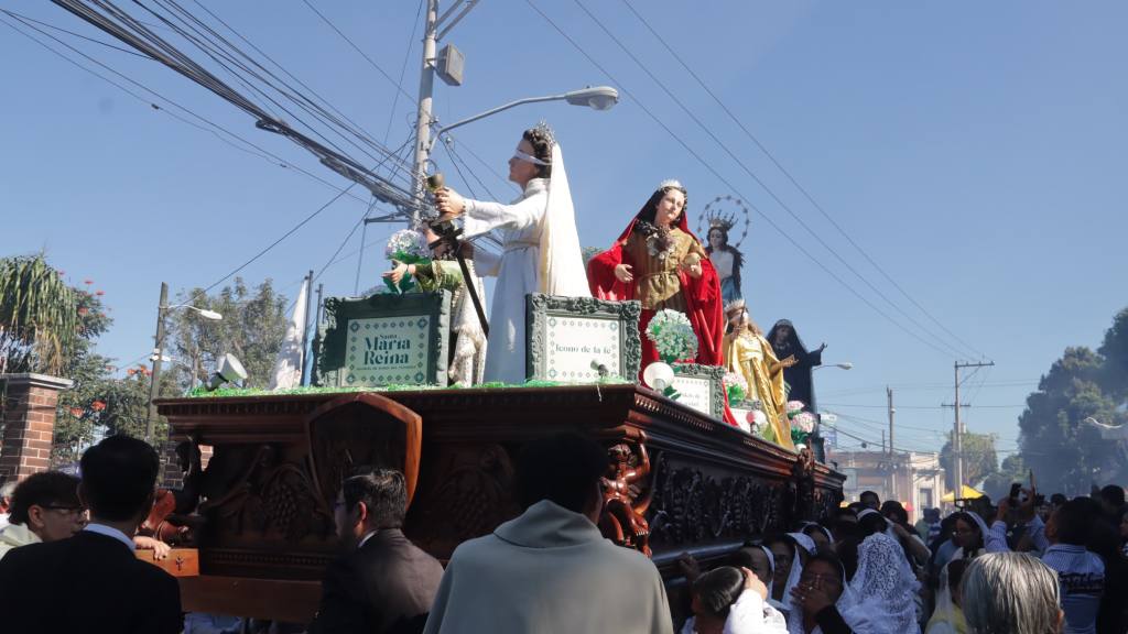 La Procesión de la Virgen de los Reyes culmina a las 0:00 horas del martes 7 de enero de 2024. | Álex Meoño.