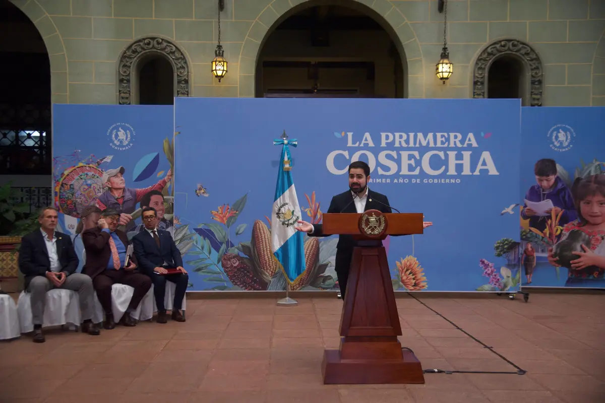 El secretario de Comunicación Santiago Palomo anunció la presentación del primer informe del gobierno., Omar Solís.