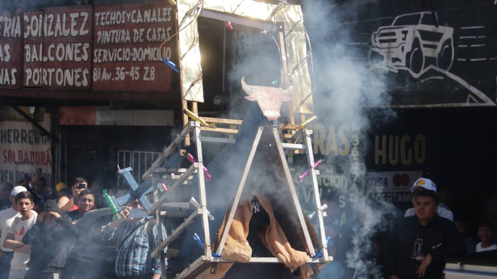 Fotos: católicos guatemaltecos también se dan el feliz Día de Reyes | Álex Meoño.