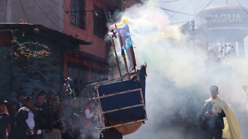 Fotos: católicos guatemaltecos también se dan el feliz Día de Reyes | Álex Meoño.