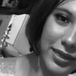 Mujer fallece tras sufrir quemaduras graves mientras realizaba un reto viral de TikTok durante su cumpleaños. ,Redes sociales.