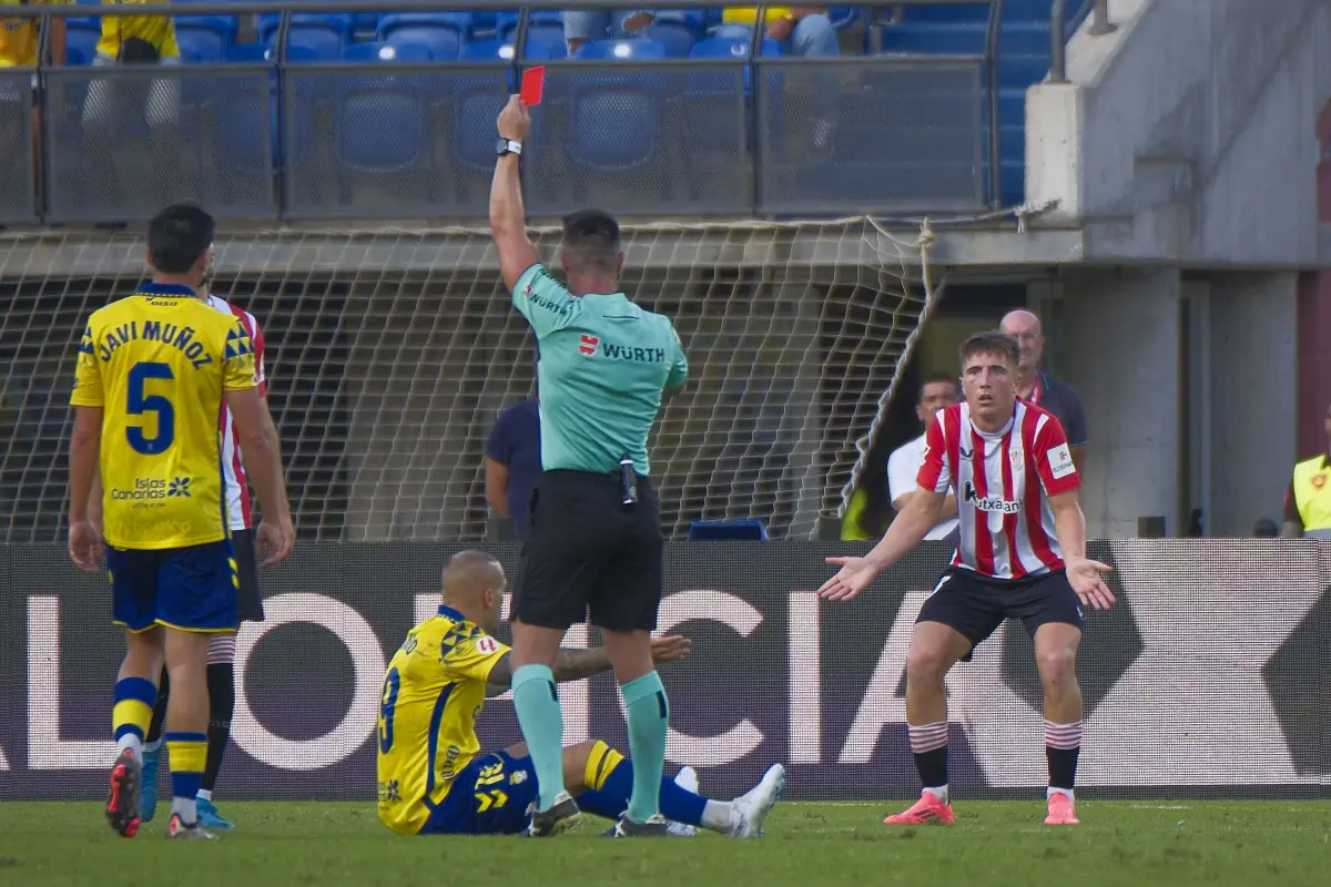 El árbitro Miguel Ángel Ortiz Arias dirigirá la semifinal de la Supercopa entre el Athletic y el Barcelona