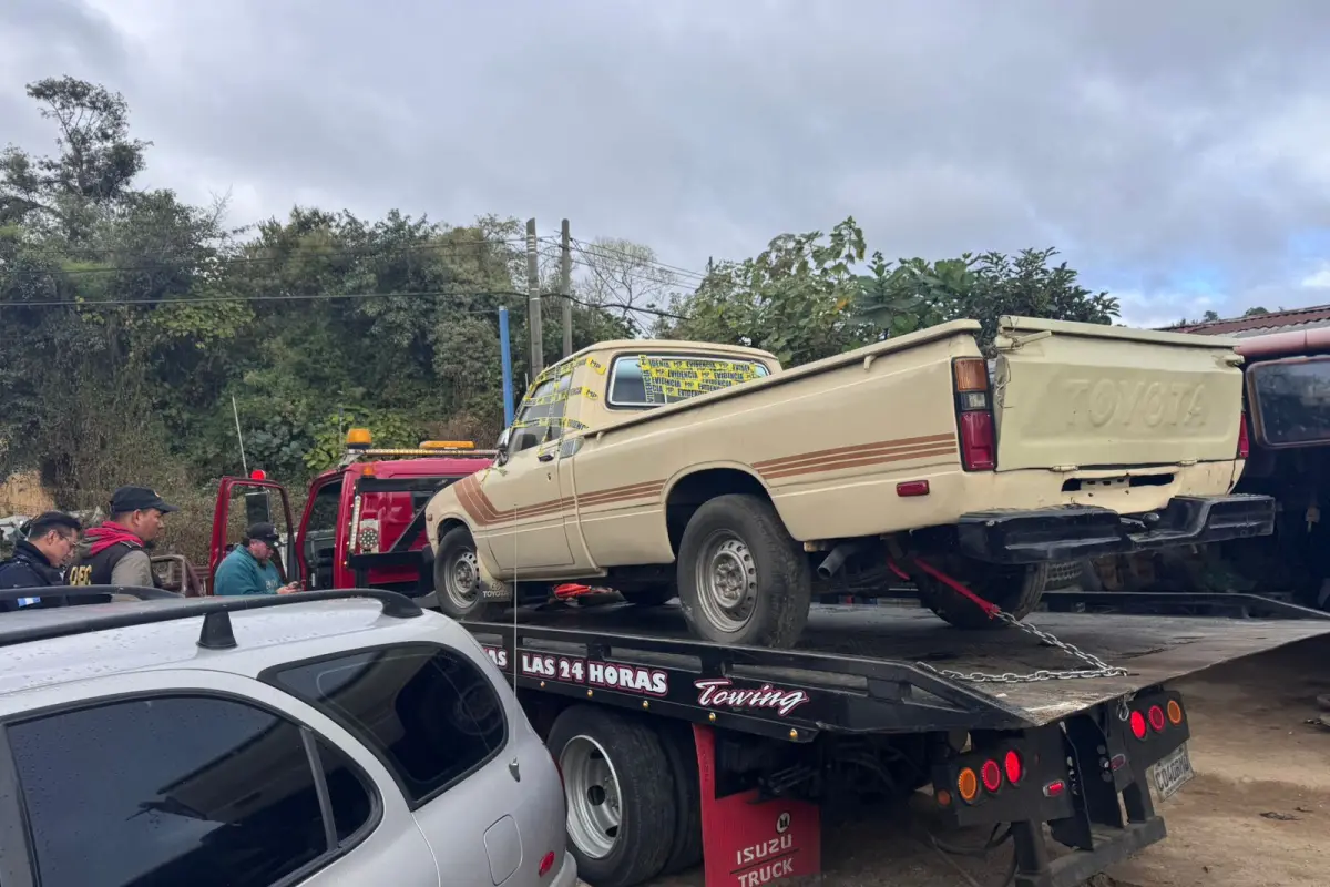 El MP oficializó la clausura de un predio de Chimaltenango por el hallazgo de un carro robado por estafadores., Ministerio Público.