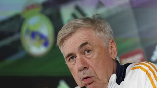 Carlo Ancelotti: Es difícil aguantar todo lo que ha pasado a Vinícius