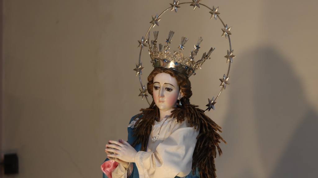 Fieles llevarán en hombros a la Virgen de los Reyes el lunes 6 de enero de 2025. | Álex Meoño.